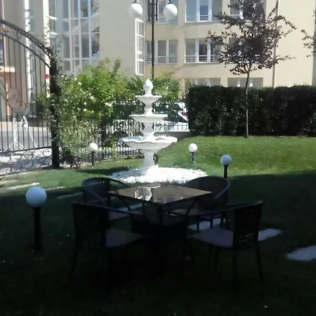 Studio In Dawn Park Deluxe דירה *
