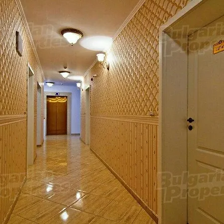Studio In Dawn Park Deluxe דירה