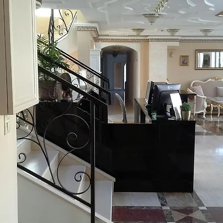 Studio In Dawn Park Deluxe