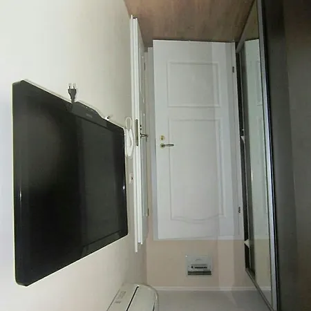 Studio In Dawn Park Deluxe סאני ביץ'